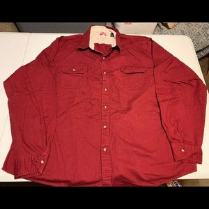 Men’s Wrangler red longsleeve shirt